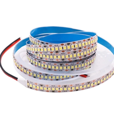 شريط إضاءة LED أبيض دافئ مستقر SMD 2835 LED ، شرائط إضاءة LED 2835 متعددة الأغراض