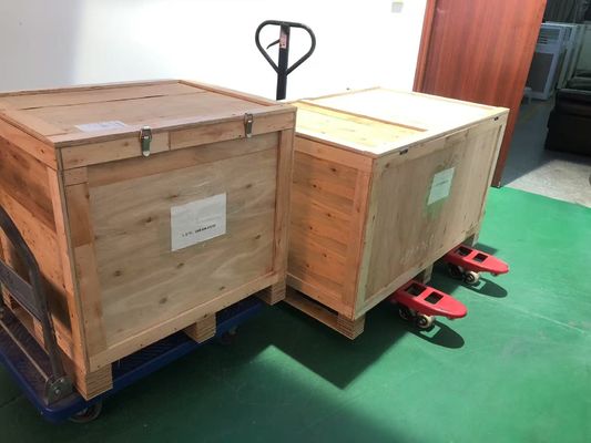 مصباح ألومنيوم LED مع 240W استهلاك الطاقة 90° اتجاه الضوء لون الضوء الأبيض